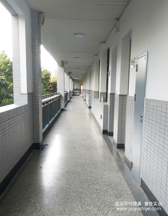 諾沃芬鋼質(zhì)門